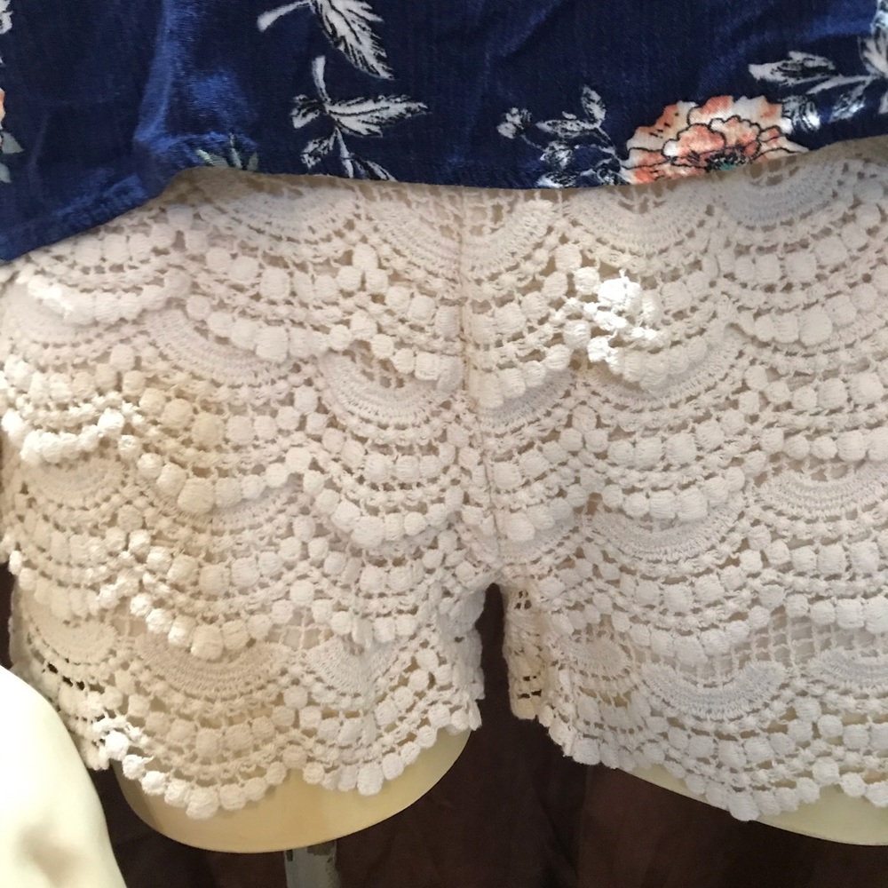 Ruffled shorts